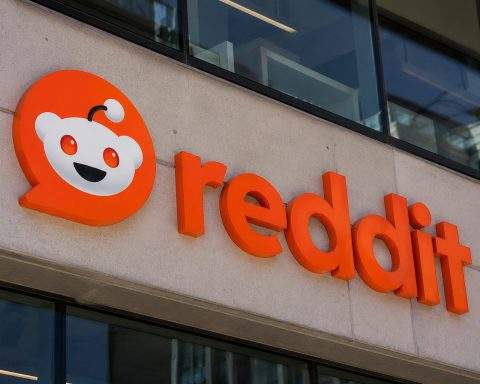 Reddit Moves Higher Ahead of Open After $260 Wall Street Target