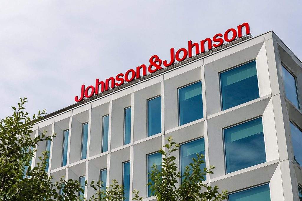 Johnson & Johnson Shares Hold Up in Market Selloff — Looking at What May Shift JNJ Next Week
