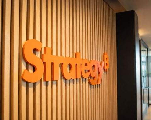 Strategy Stock Faces Monday Ahead as Saylor Teases Bitcoin Move