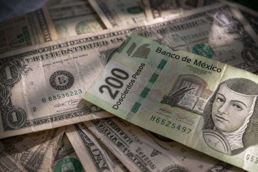 Peso Drops to 17.48 After U.S. Jobs Data Sends Dollar Higher