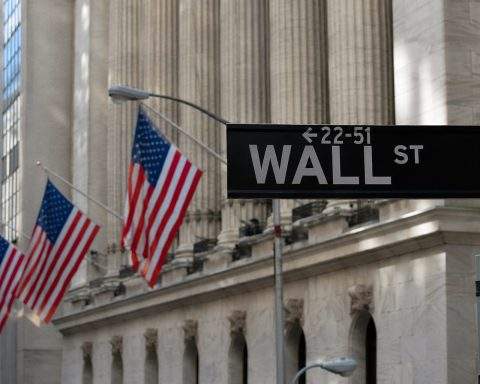 Dow Futures Edge Lower as Nasdaq Recovers; AI Selloff Gets a Test Today