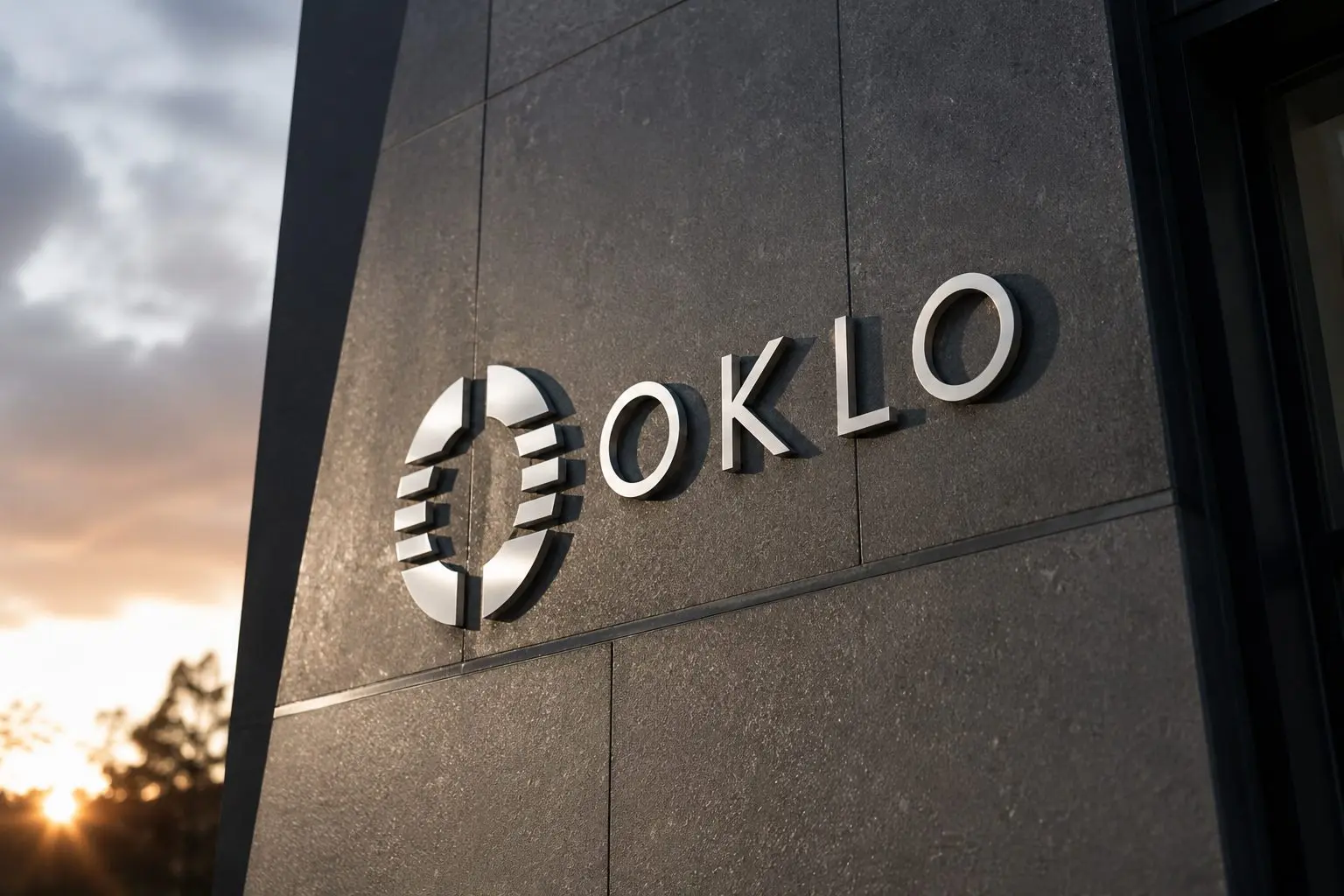 Oklo Shares Climb After Manufacturing Pact, July Remains in Focus