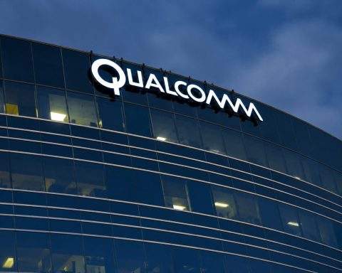 Qualcomm Shares Trade Early As AI Gets Attention Over Phones