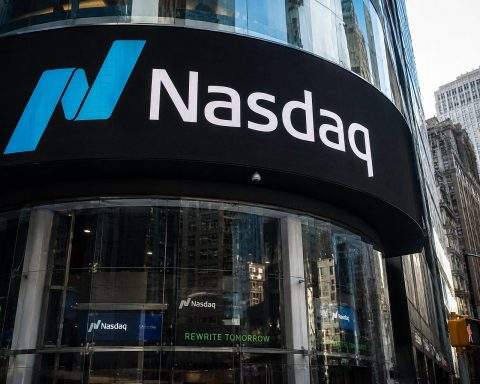 Nasdaq Futures Rise Ahead of CPI; Tech Buyers Step In
