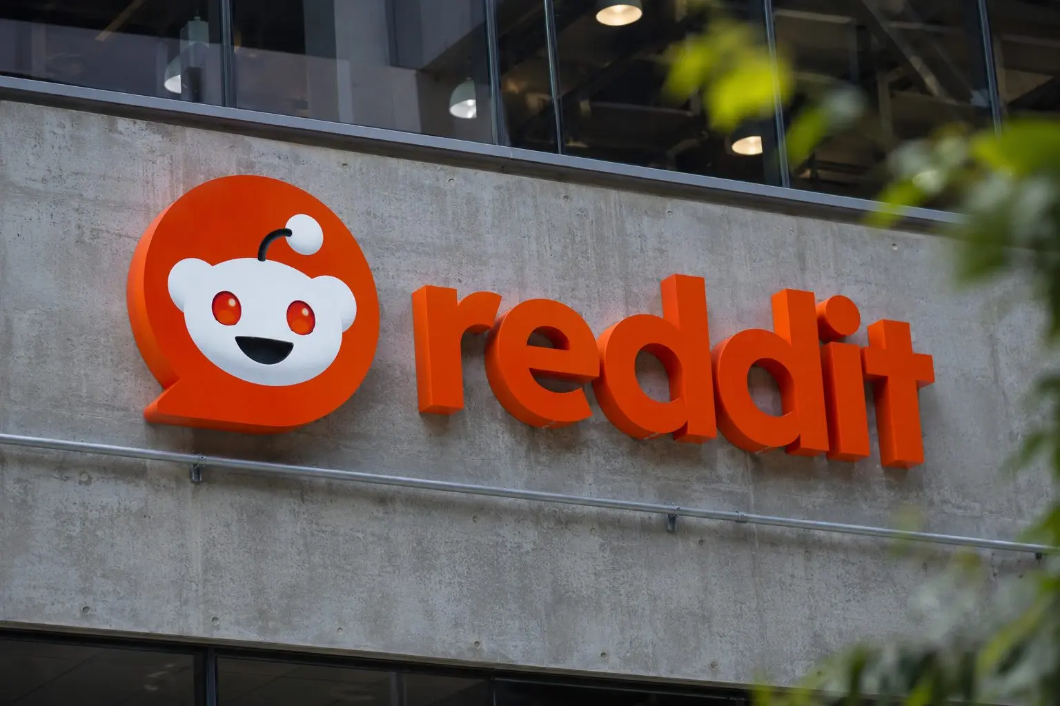 Reddit Shares Pop After Wall Street Sees the Right Ad Signal