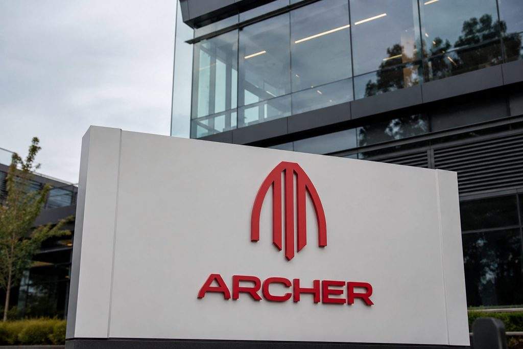 Archer Aviation Stock Falls After ARK Sale as ACHR Bulls Face Fresh eVTOL Test