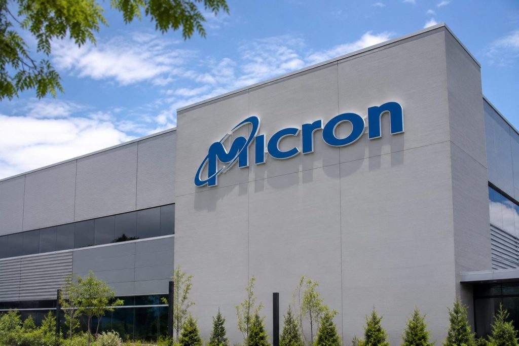 Micron Falls Again as AI Memory Trade Faces Issues