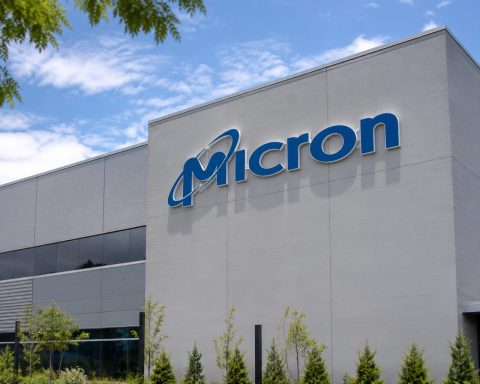 Micron Falls Again as AI Memory Trade Faces Issues