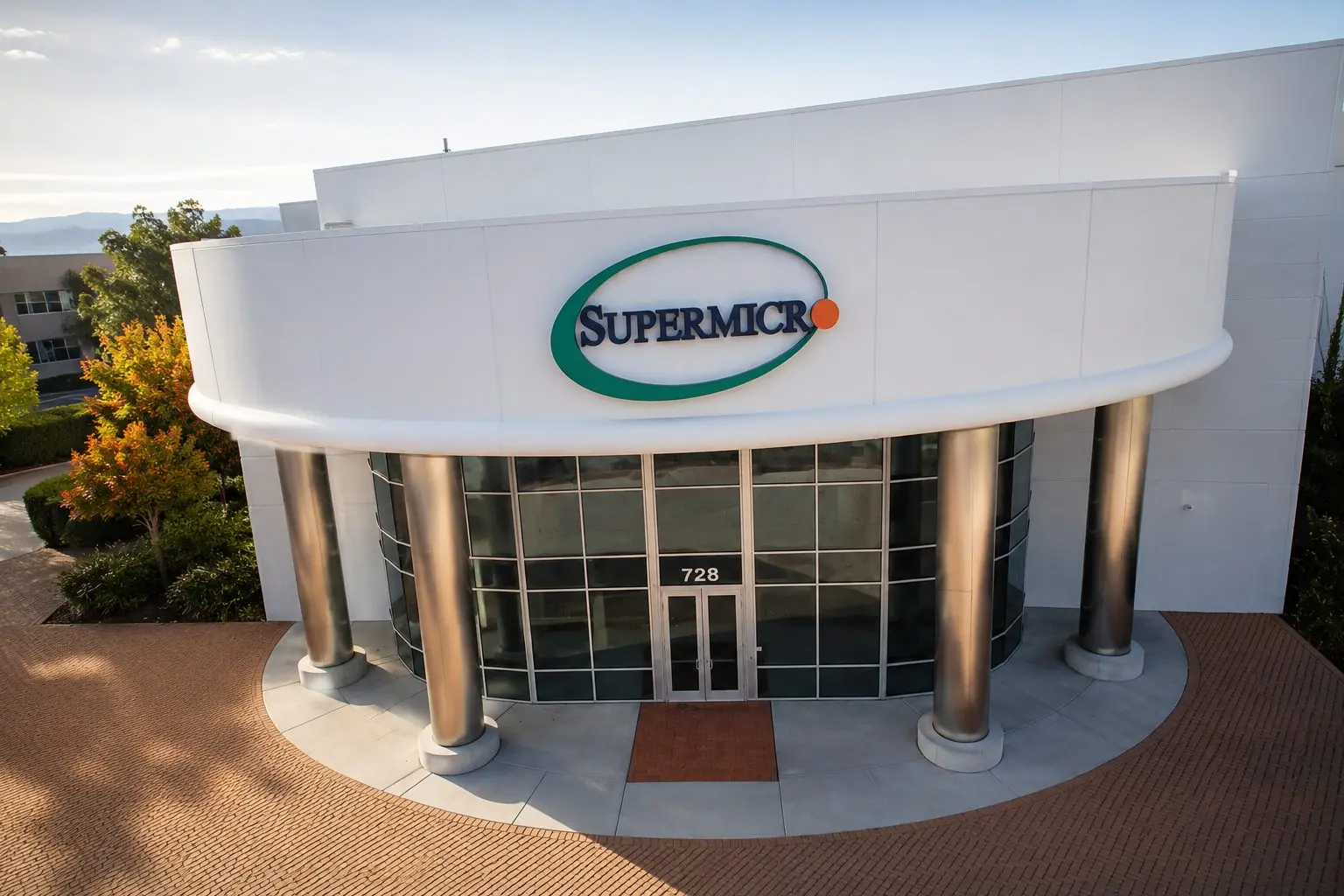 Super Micro Stock Gains After $7 Billion AI Financing Revives AI Server Demand Talk