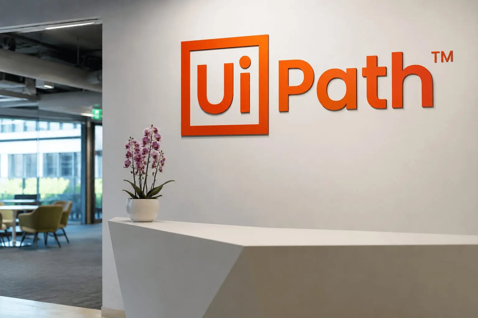 UiPath Lags Nasdaq as PATH Drops, Analyst Concerns on AI Automation Remain