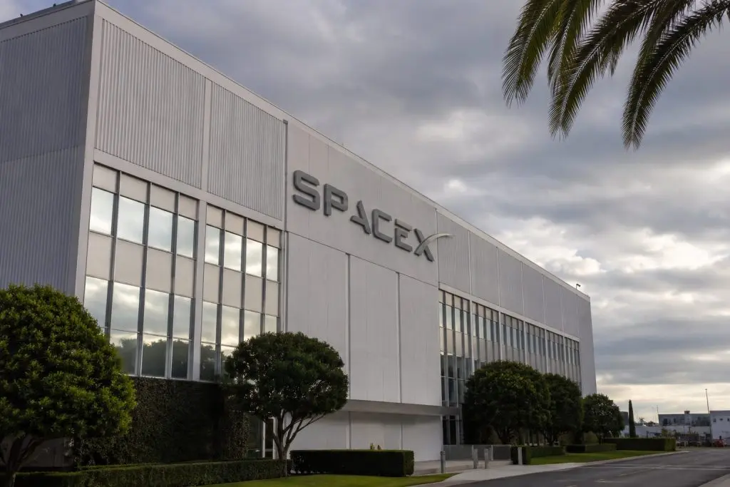 SpaceX lands $75 billion IPO at $135 a share
