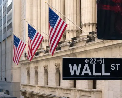 Dow, S&P 500 Futures Tick Up; Oil Slides, SpaceX IPO in Focus