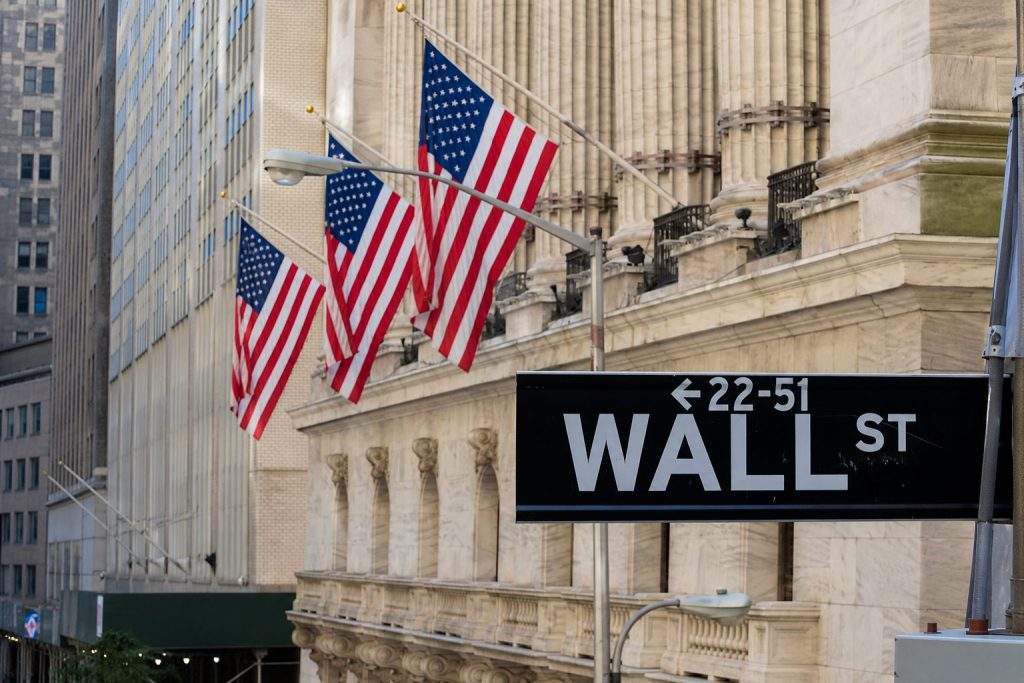 Stocks Hit Records as Oil Stirs Worry