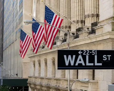 Stocks Hit Records as Oil Stirs Worry