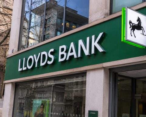 Lloyds Share Price Rises as Buyback, Branch Cuts and July Strategy Update Draw Investor Focus
