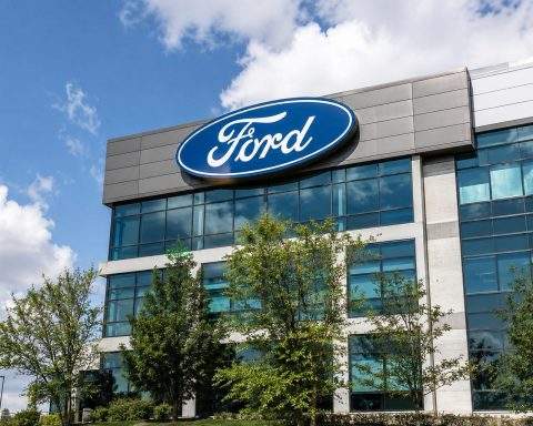 Ford Stock Holds Near $15 as Recall Wave Tests Quality Push and Aluminum Relief Arrives