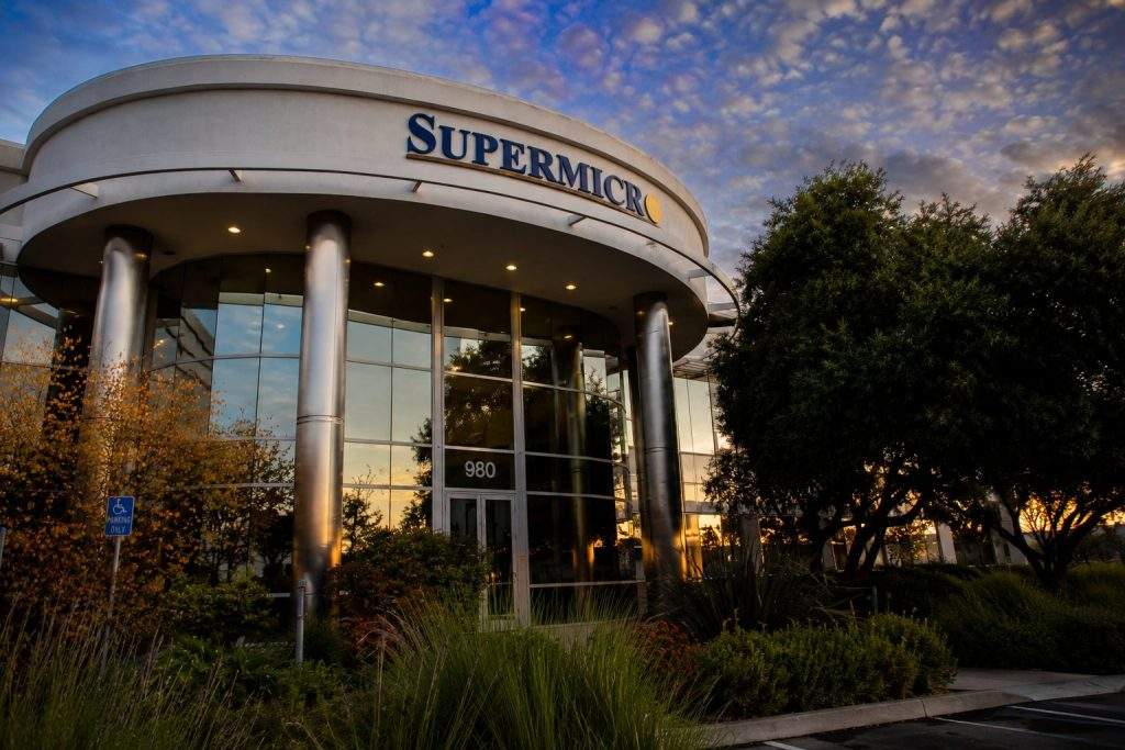 Super Micro Slides Again as $7 Billion AI Financing Fuels Dilution Fears