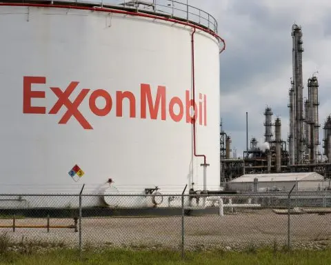 Oil stocks set for weekend as crude drops on Iran deal talk