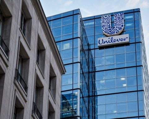 Unilever Stock Rises as Investors Eye July Results and McCormick Deal Risk