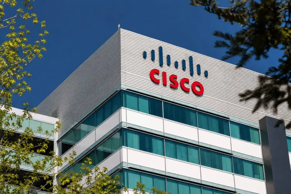Cisco Shares Slip as Wall Street Weighs AI Hopes Against Valuation