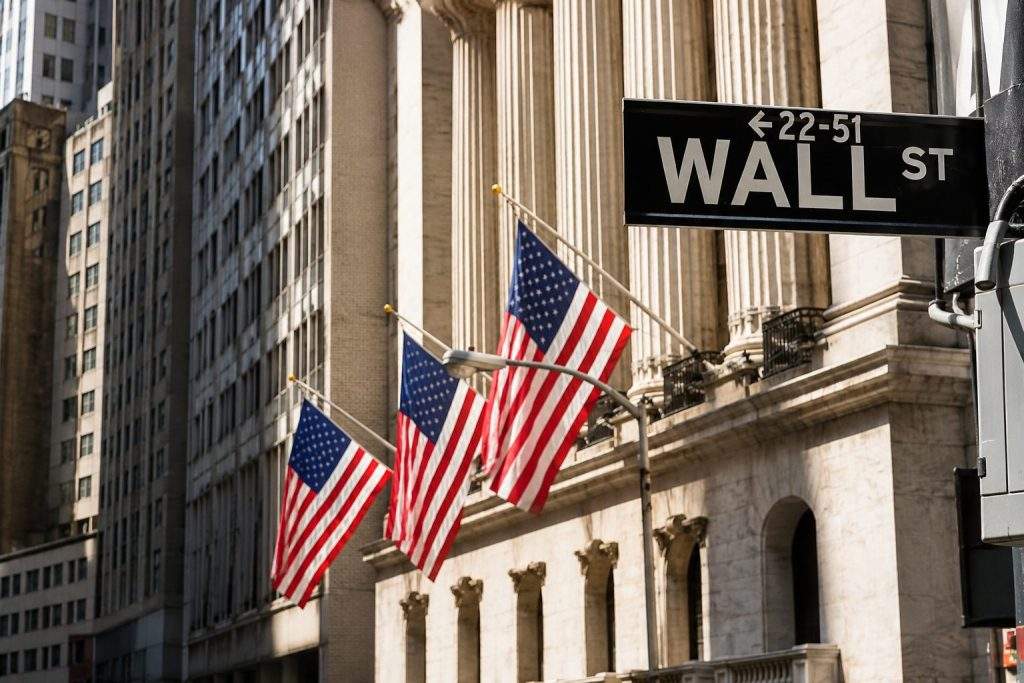 Wall Street Finishes at New Highs on AI Surge; HPE Grabs Spotlight After Hours
