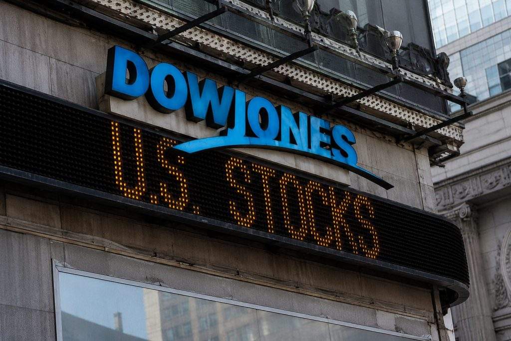 Dow Futures Tick Up, Oil Drops After U.S.-Iran Deal, SpaceX IPO in Focus