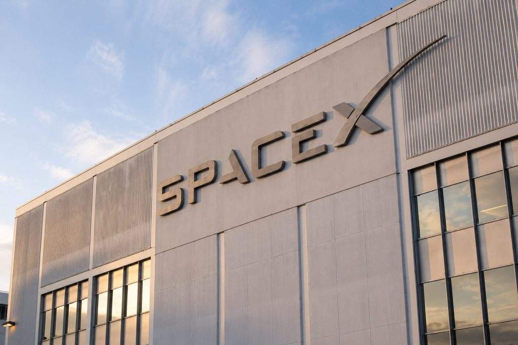 SpaceX Stock Holds Near $161; Musk’s $1 Trillion Push Questions Valuation