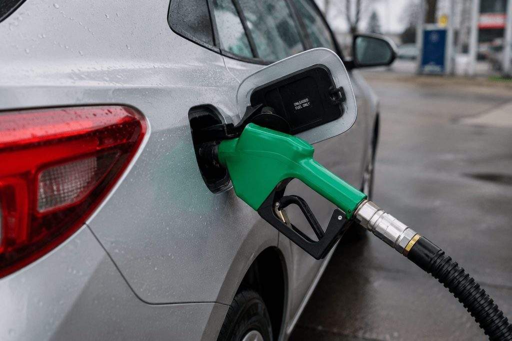 Michigan Gas Prices Edge Higher; Lansing Shows Split at Pumps