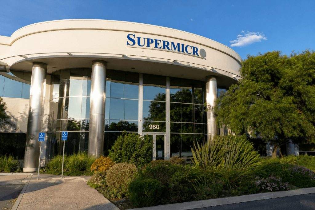 Super Micro Stock Faces Monday Test as $7 Billion AI Financing Keeps Dilution Fears Alive