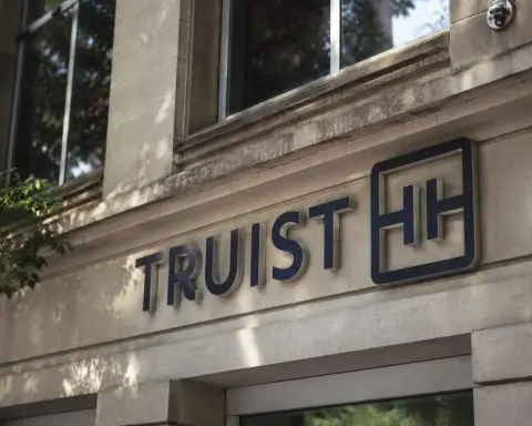 Truist taps Fiserv, PNC alum Michael Lyons as next CEO