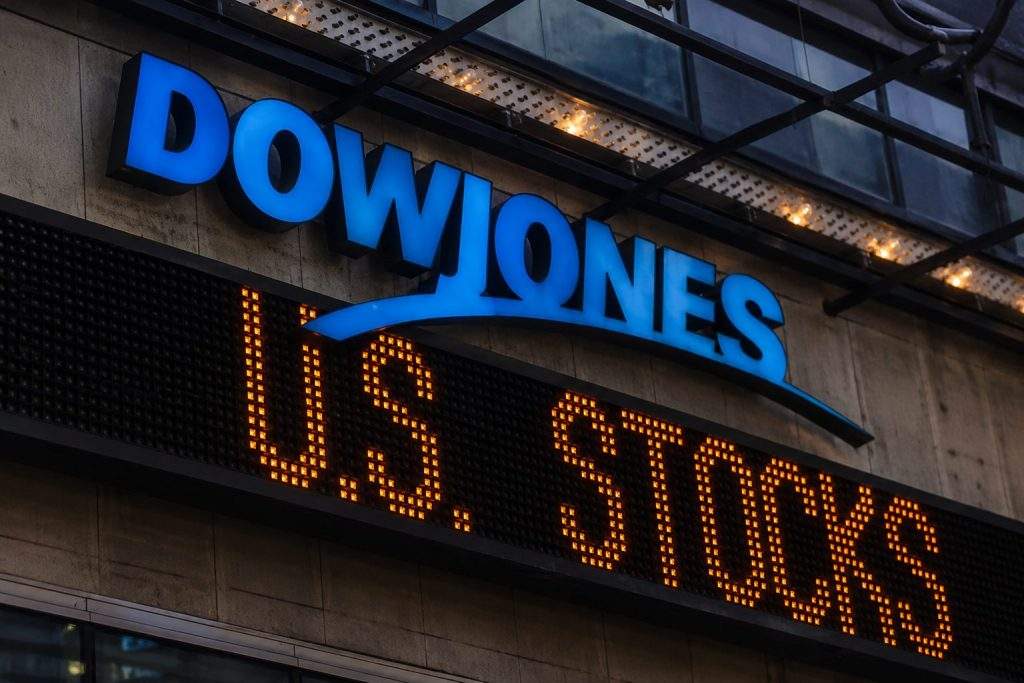 Dow hits new closing high; oil falls after U.S.-Iran deal