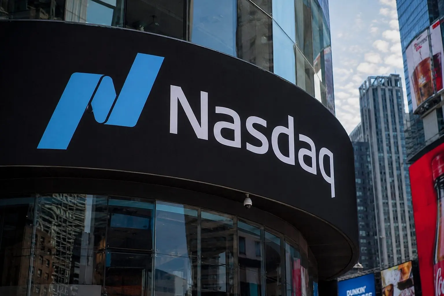 Nasdaq steady in late trading as oil eases, Fed up next