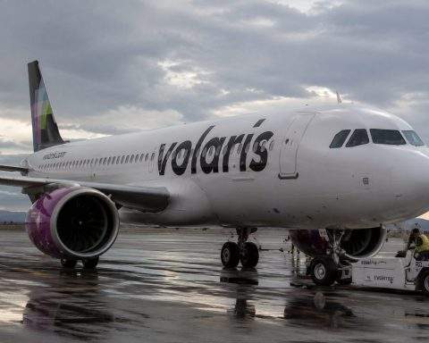 Volaris Board Shifts as Red Cross Blood Flights Serve 1,100 in Mexico