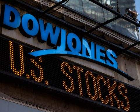 Dow climbs past 52,000 as banks, industrials help counter tech weakness