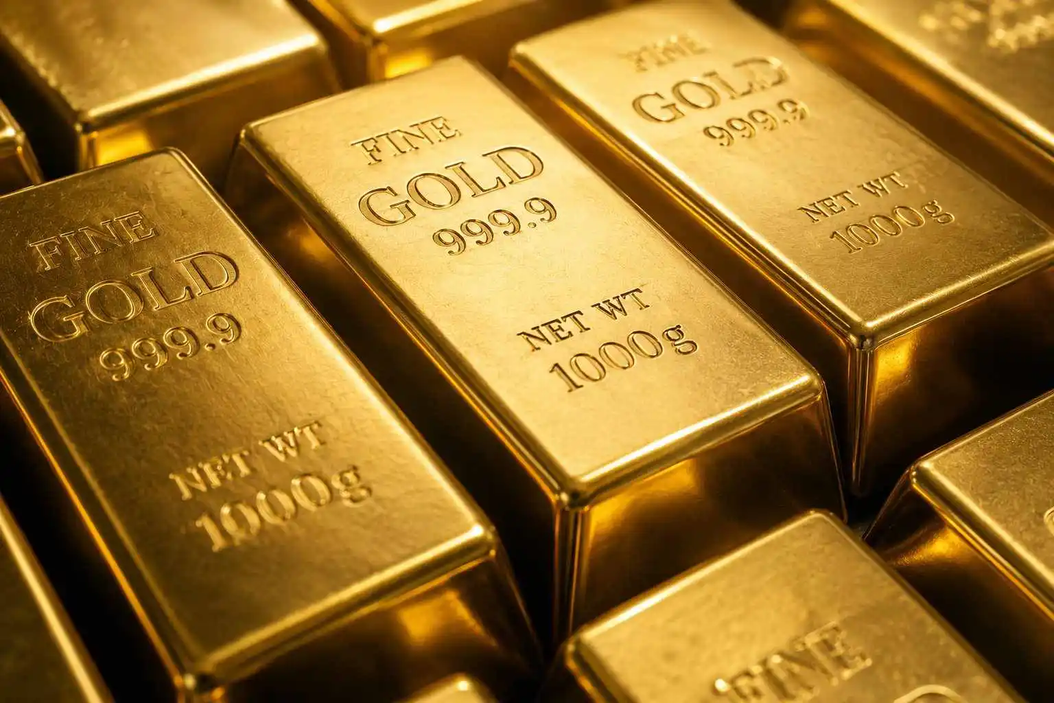 Gold slips under $4,000 with traders watching Fed signals
