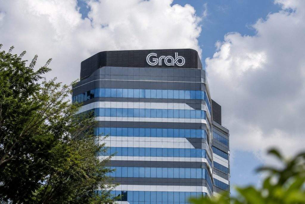 Grab Stock Bounces While Nasdaq Sags—What Traders Are Waiting For Next