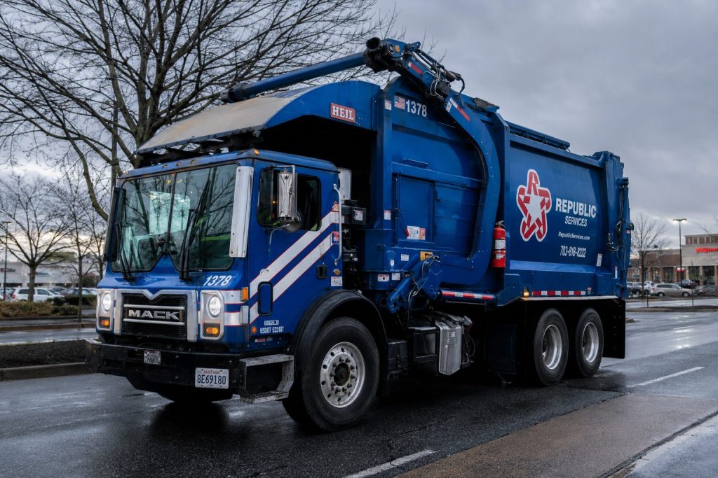 Heat wave turns trash routes into cost test for Republic Services (NYSE:RSG)