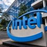Intel (NASDAQ:INTC) falls behind as chipmakers rebound and foundry plans edge closer to 14A deadline
