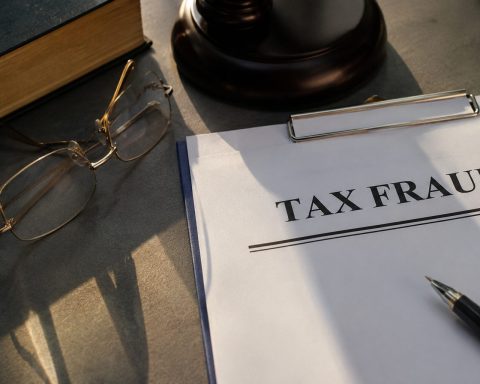 IRS tax preparer fraud case draws investor attention to 75 million paid returns