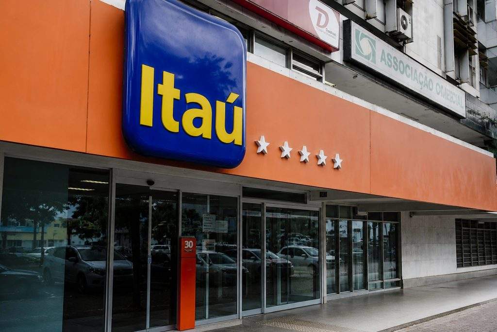 Itaú Unibanco Rises After Announcing R$3 Billion Tier 1 Capital Plan