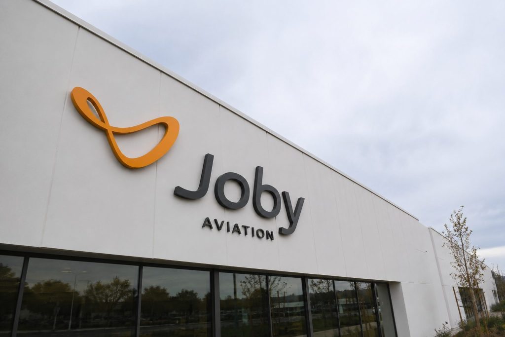 Joby Aviation (NYSE:JOBY) drops below February financing level after surge in trading volume