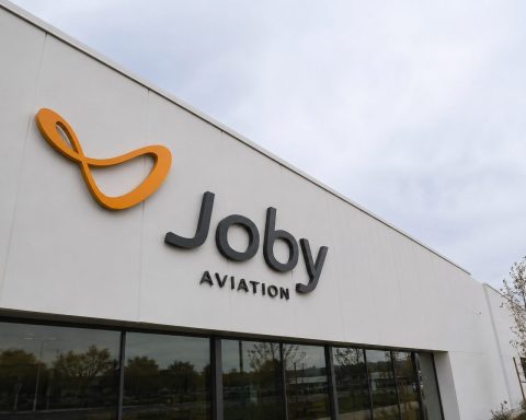 Joby Aviation (NYSE:JOBY) drops below February financing level after surge in trading volume