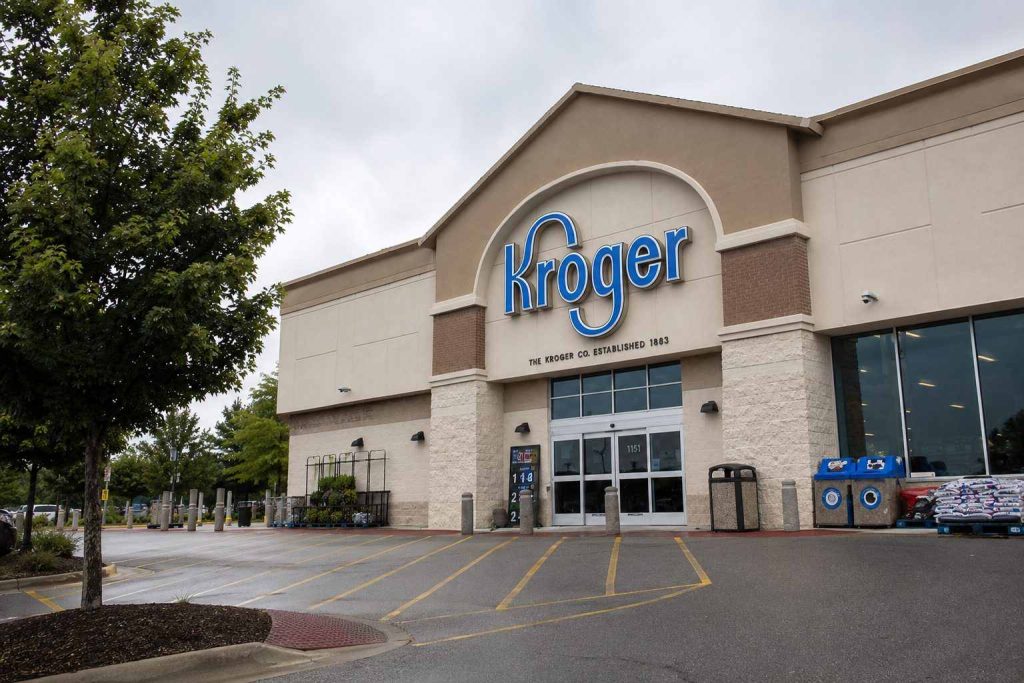 Kroger (NYSE:KR) chicken alert puts Private Selection label controls in focus