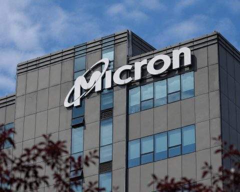 Micron Shares Reach All-Time High with AI Memory Demand in Focus Ahead of Earnings
