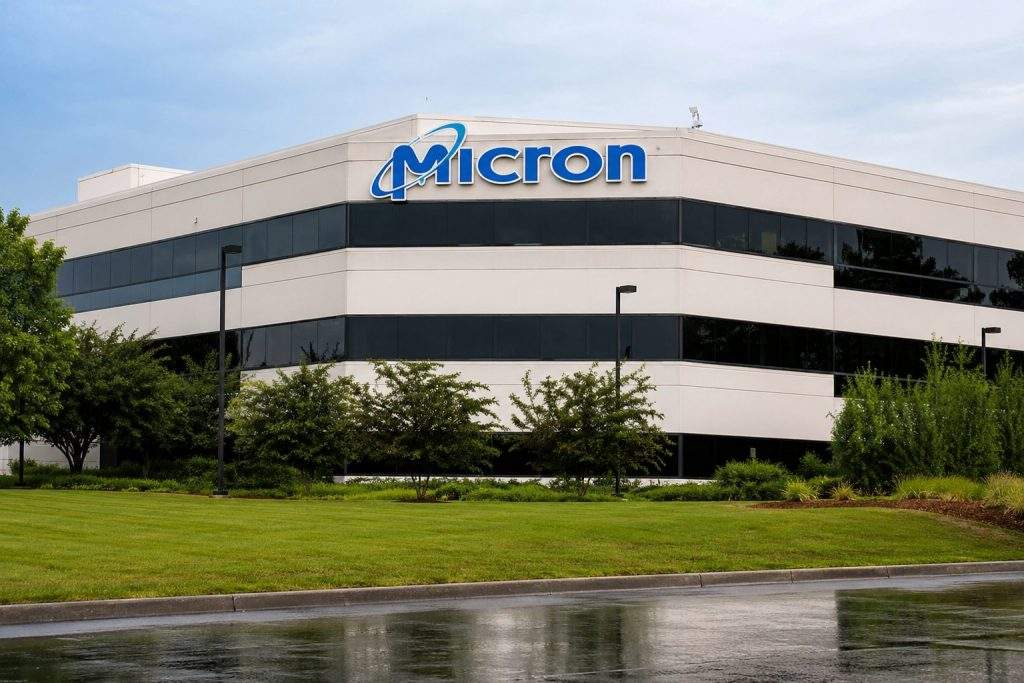 Micron Drops 13% as Chip Selloff Hits $1.3 Trillion Shakeout