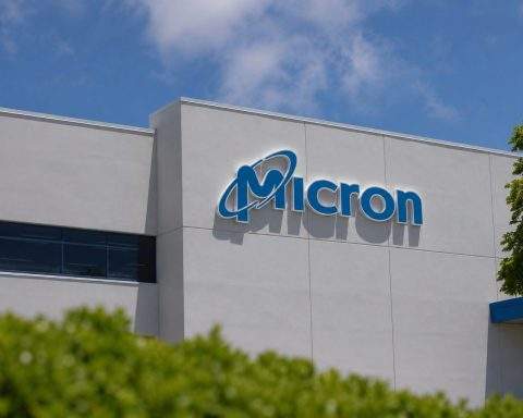 Micron Technology (NASDAQ: MU) gains ahead of earnings; Street eyes $20.57 EPS bar