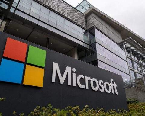 Microsoft slips 2.9% this holiday-shortened week as traders question cloud capacity