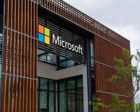 Microsoft (NASDAQ:MSFT) Faces Questions on AI After Attempted Rebound