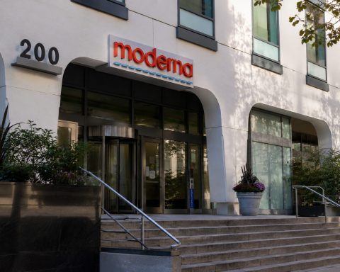 Moderna (NASDAQ:MRNA) gains $3.3 billion after CAR-T update