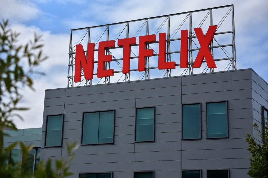 Netflix (NASDAQ:NFLX) rebound leaves $175 billion Wall Street divide